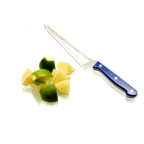 Making of Caipirinha. Step 3. Lime chunks and bar-knife (Делаем Кайпиринью. Шаг 3. Дольки лайма и барный нож)