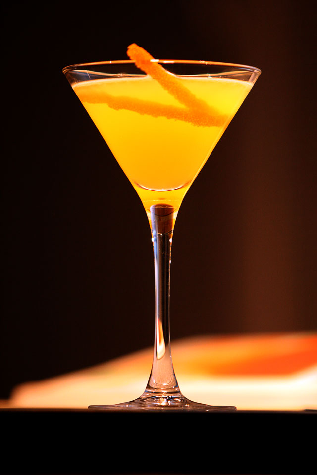 http://www.scienceofdrink.com/wp-content/uploads/2009/07/orange-blossom-cocktail.jpg