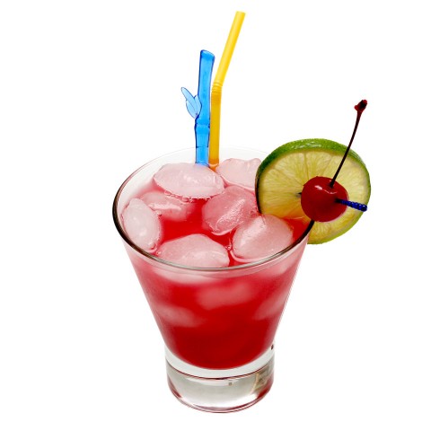 The Sex on the Beach Cocktail garnished with lime wheel and maraschino cherry (Коктейль Секс на пляже украшенный колесиком лайма и мараскиновой вишней)