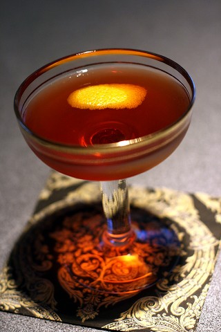 The Deshler Cocktail in vintage glass (Коктейль Дешлер в старинном бокале)