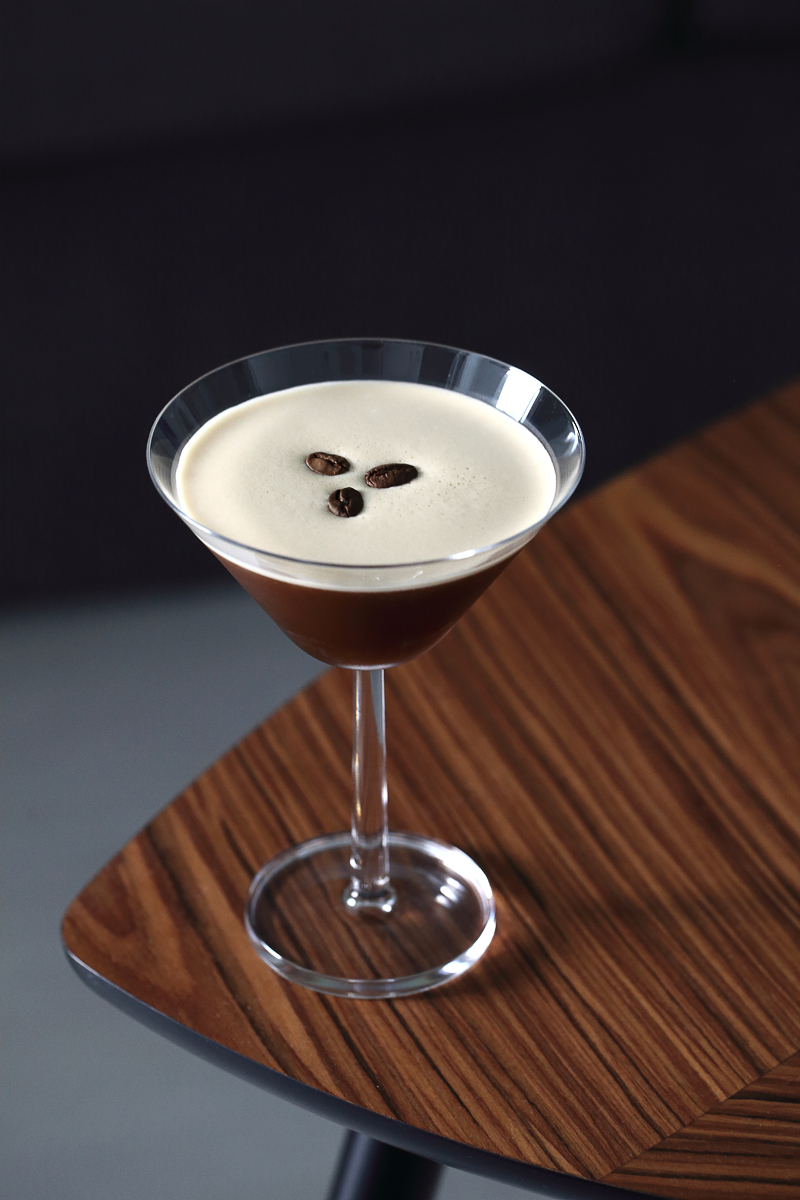 Espresso Martini Cocktail | ScienceOfDrink.com